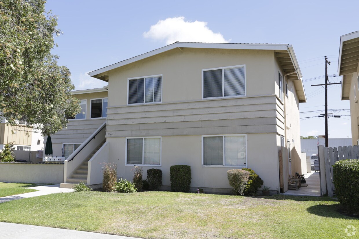 Primary Photo - 2944 Peppertree Ln