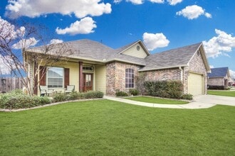 Building Photo - 318 Avondale Ln