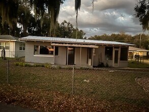 Building Photo - 201 Mae St