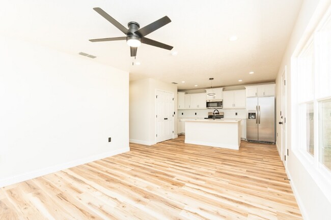 Foto del edificio - 3805 Ethan Ave