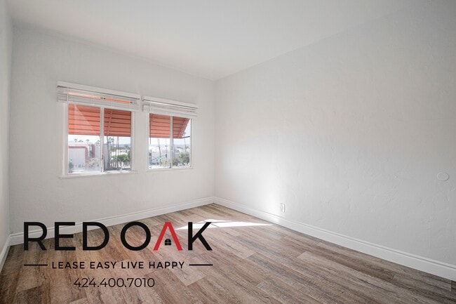 Building Photo - 350 E Cypress Ave