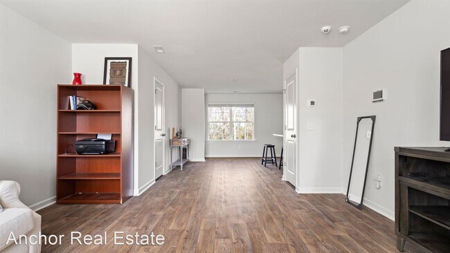 Building Photo - 3 br, 2.5 bath House - 382 High Ridge Court