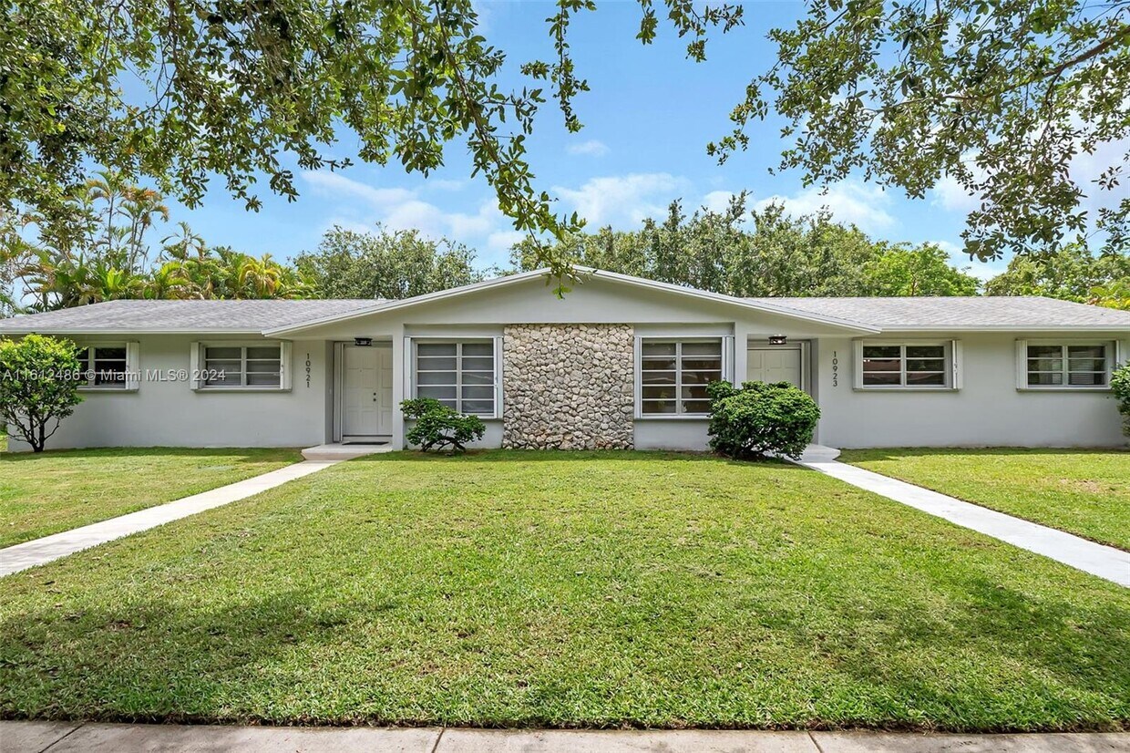 Primary Photo - 10923 SW 78th Ave