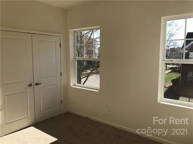 Building Photo - 17905 Delmas Dr