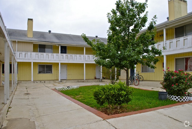 Building Photo - Oxford Apartments