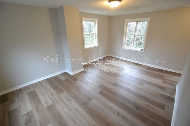 Building Photo - 2041 Yoast Ave