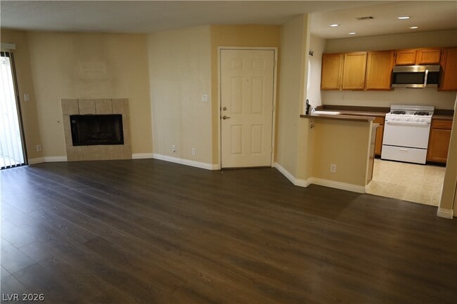 Building Photo - 5002 S Rainbow Blvd