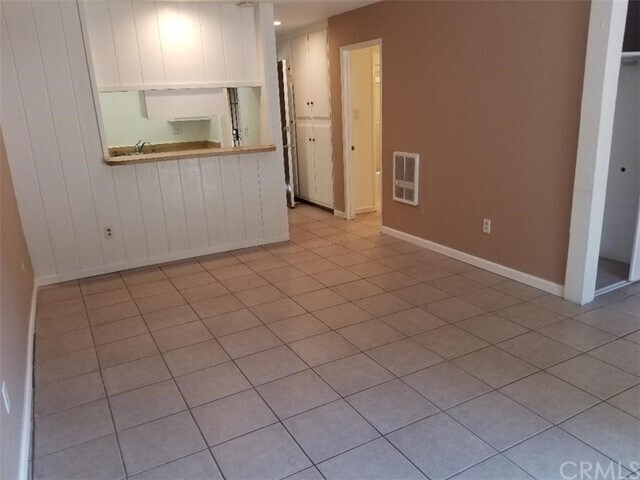 Foto del edificio - 1030 W MacArthur Blvd