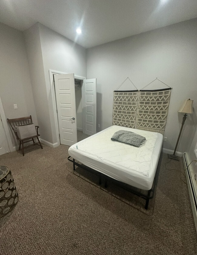 Building Photo - 288 Hendrix St