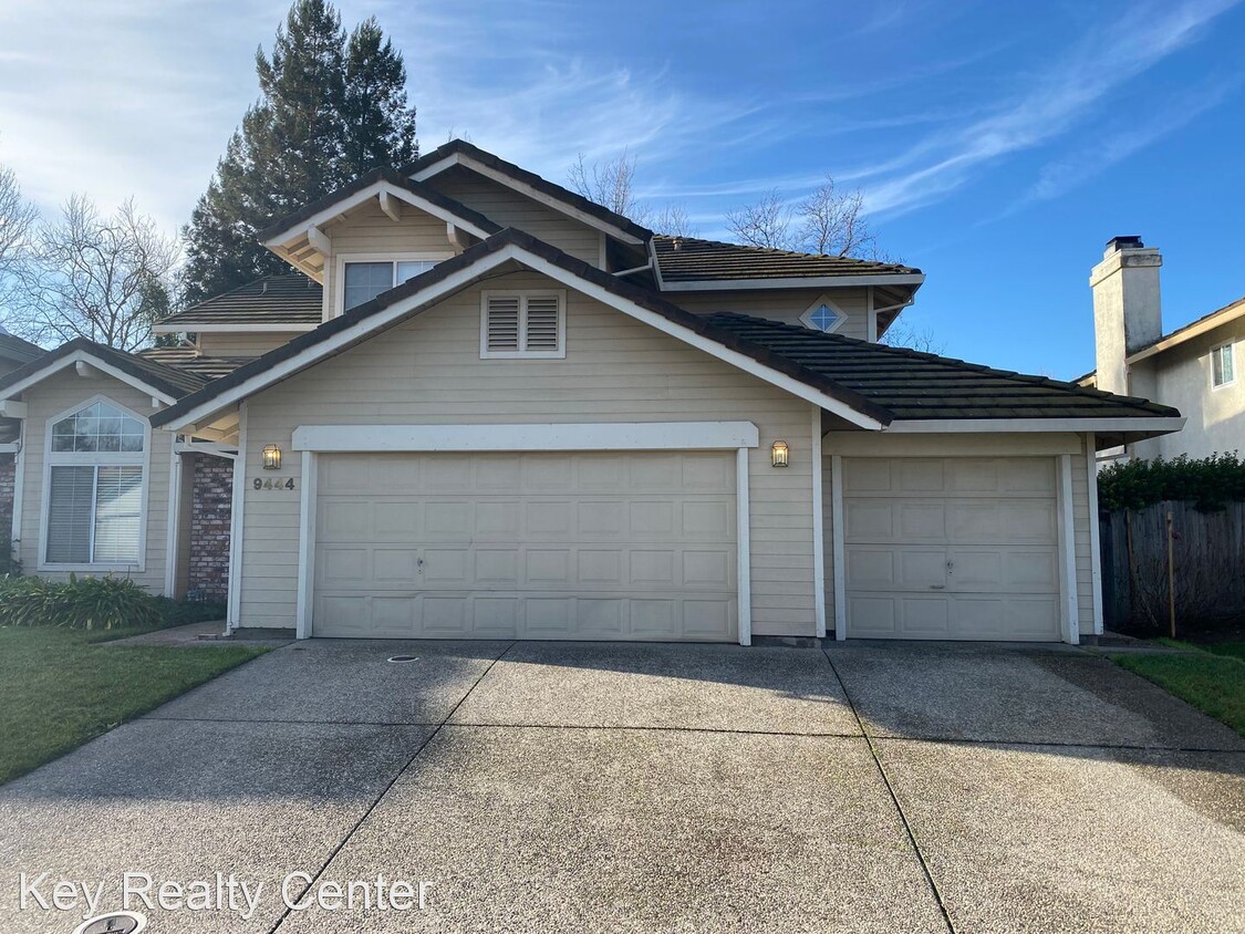 Primary Photo - 4 br, 3 bath House - 9444 Madrid Way