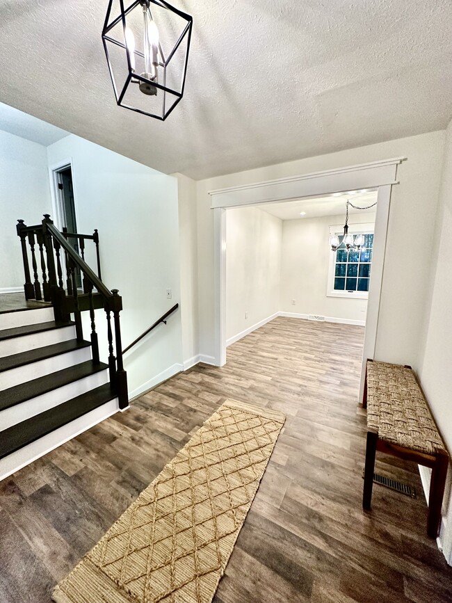 Building Photo - 643 Bedford Springs Rd