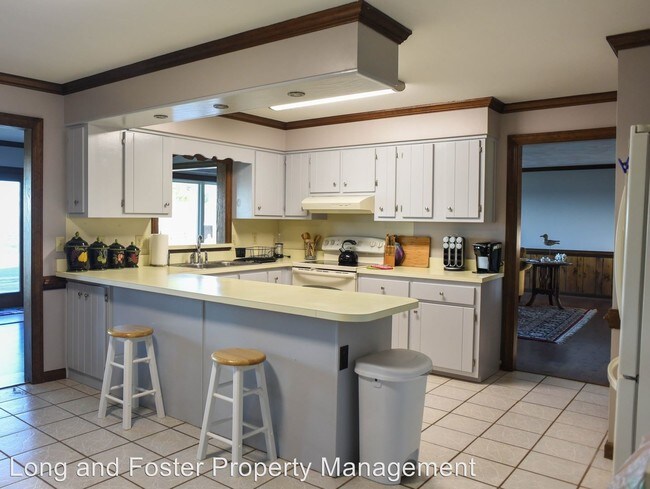 Foto del edificio - 4 br, 3 bath House - 174 Baxter Estates Road