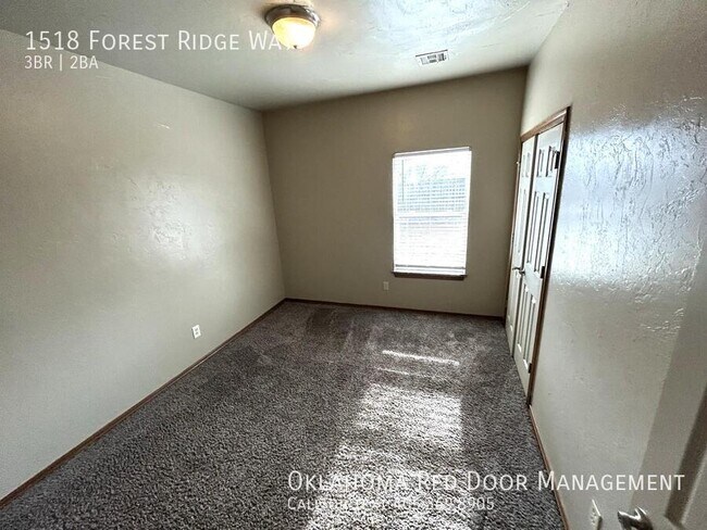 Foto del edificio - 1518 Forrest Ridge Way
