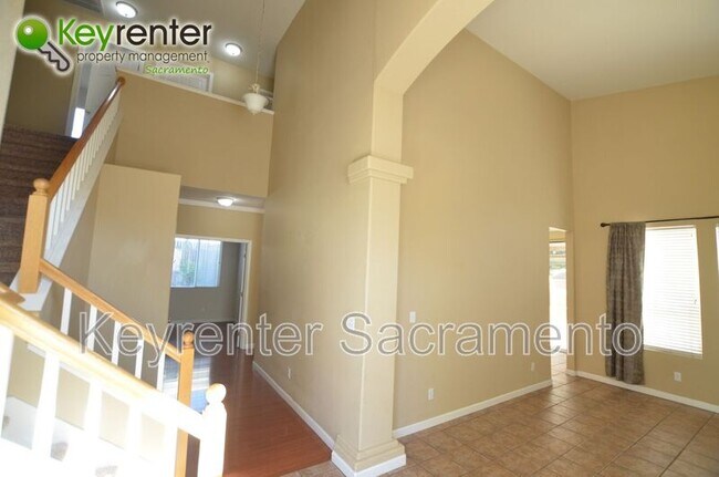 Building Photo - 1845 Ardfern Way