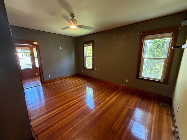 Building Photo - 12-14-14 Warwick Rd