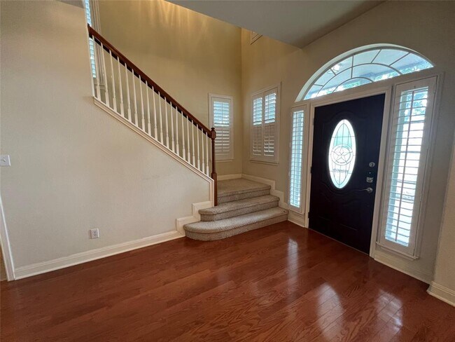 Building Photo - 6126 Hartson