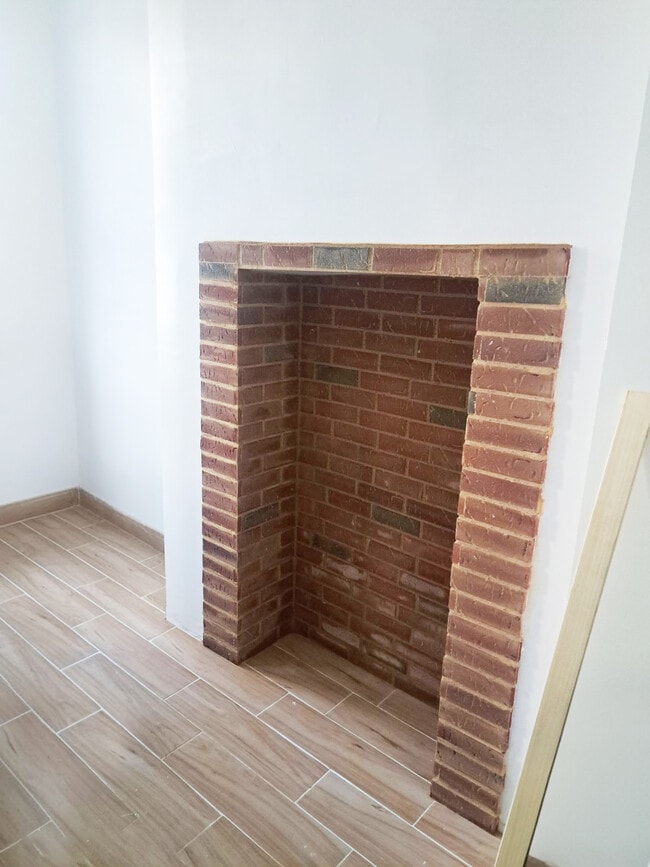 Foto del edificio - 70 Weirfield St