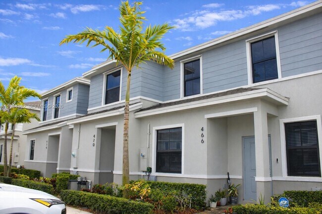 Foto del edificio - 470 NE 12th St