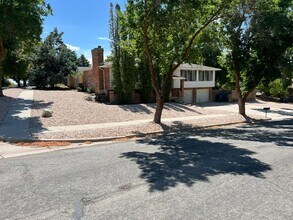 Building Photo - 1597 Navajo Dr