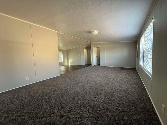 Foto del edificio - 120 Parma Ct