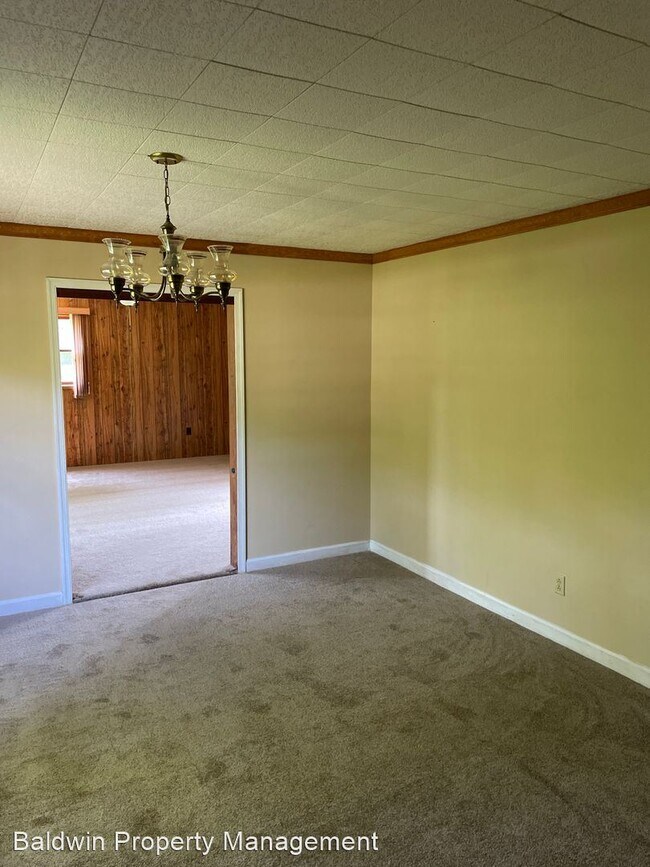 Foto del edificio - 3 br, 1.5 bath House - 1701 PLOUGHBOY LANE