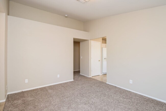 Foto del edificio - 4832 N 86th Dr