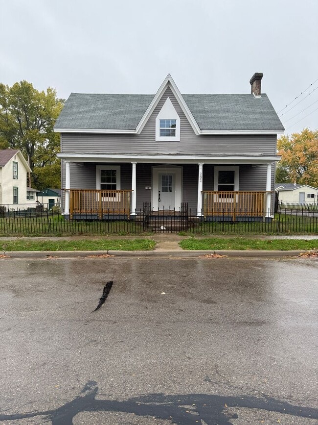 Building Photo - 202 W Ward St