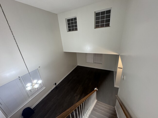 Building Photo - 4728 Twin Hickory Lake Dr