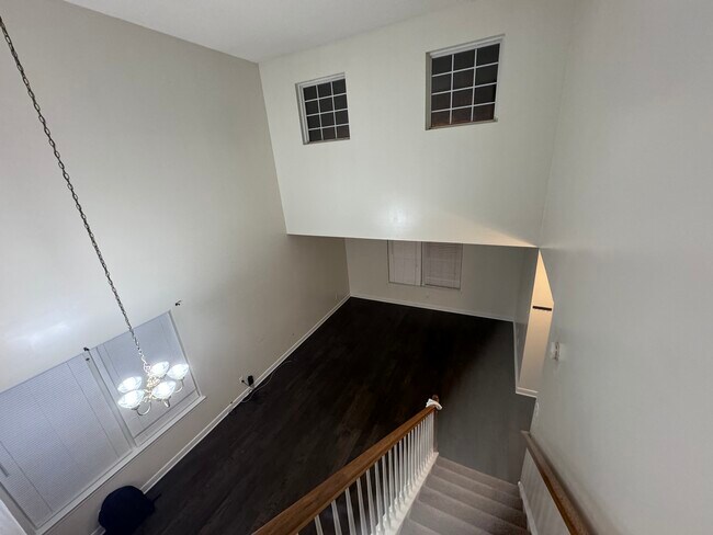 Foto del edificio - 4728 Twin Hickory Lake Dr