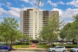 Building Photo - 801 N Pitt St
