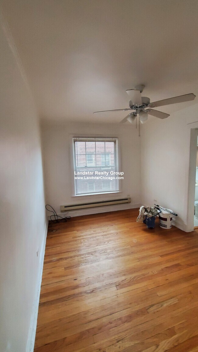 Foto del edificio - 3261 W Wrightwood Ave