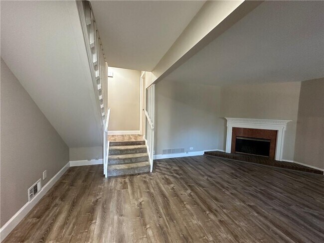 Building Photo - 145 Starboard Point