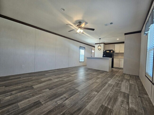 Building Photo - 436 Suwanee Dr
