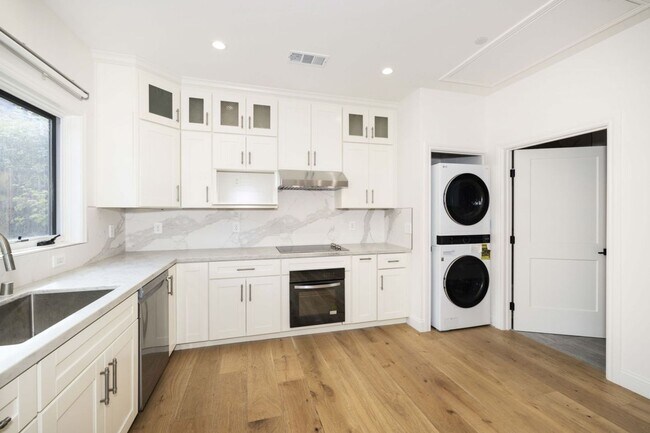 Building Photo - Newly Constructed 2 Bed, 1 Bath ADU in Pri...