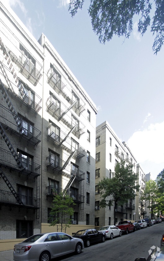 31 Ave, New York, NY 10033 Apartments in New York, NY