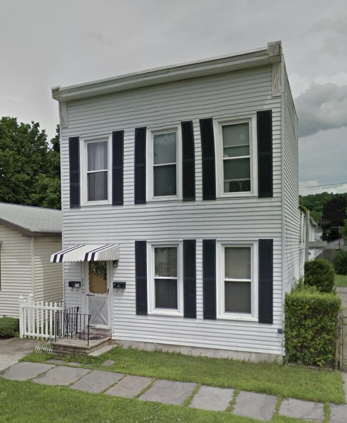 Primary Photo - 838 4th Ave