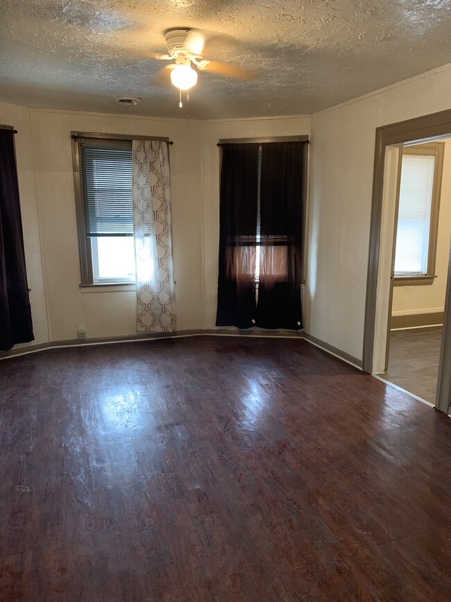 Building Photo - 2708 E 89th St