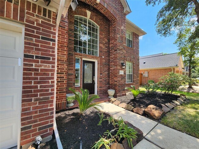 Foto del edificio - 16227 Evergreen Lake Ln