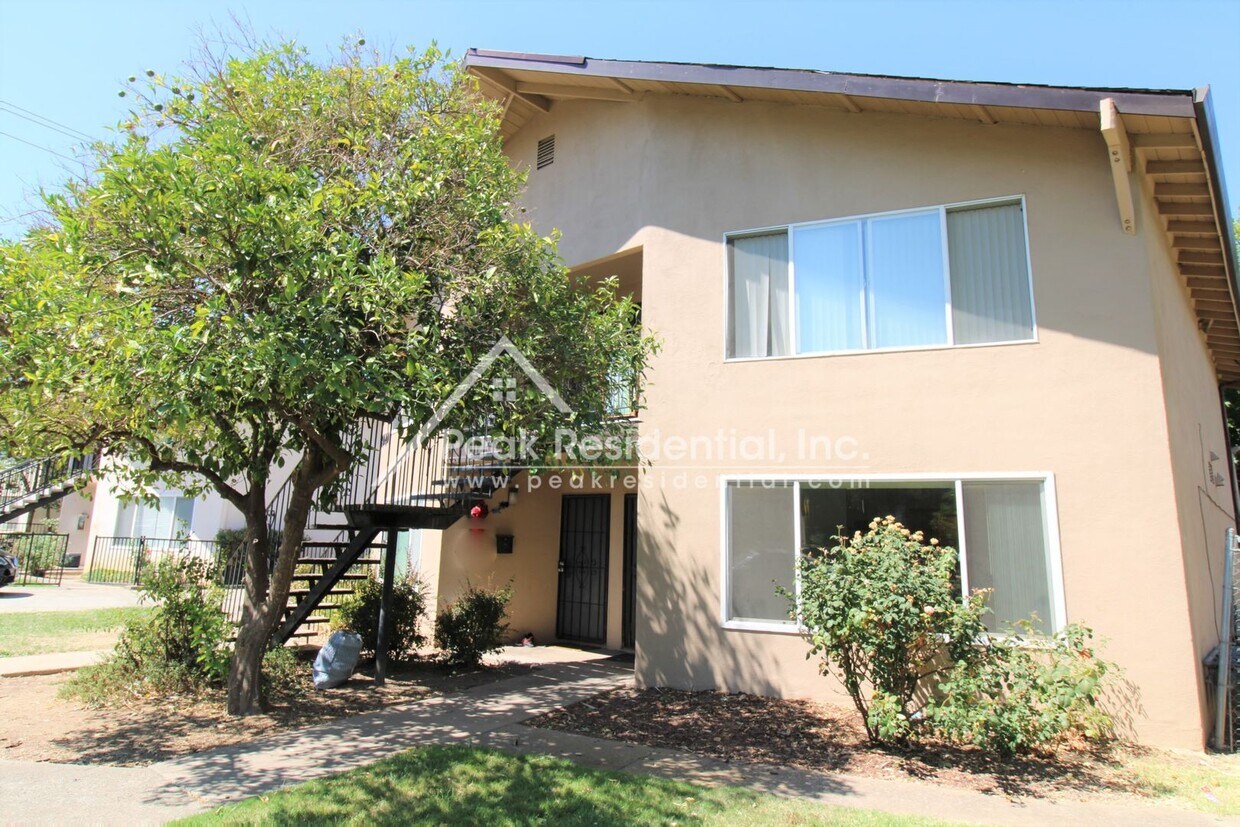 6029 Northcrest Cir Unit 3, Carmichael, CA 95608 Room for Rent in