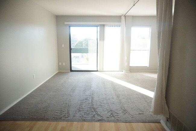 Building Photo - 1771 Broadway St