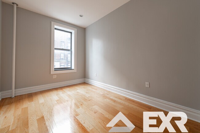 Foto del edificio - 329 Lincoln Pl