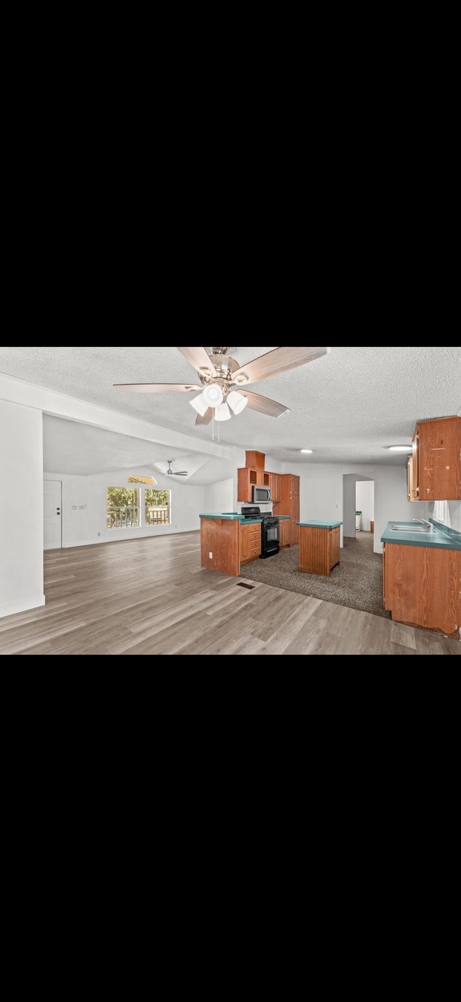 Building Photo - 29707 Rd 182