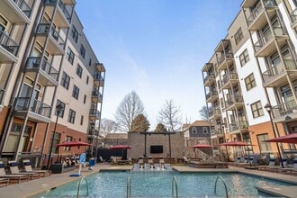 Building Photo - Peyton Stakes