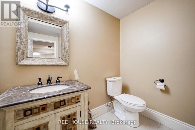 Building Photo - 4450 Mayflower Dr