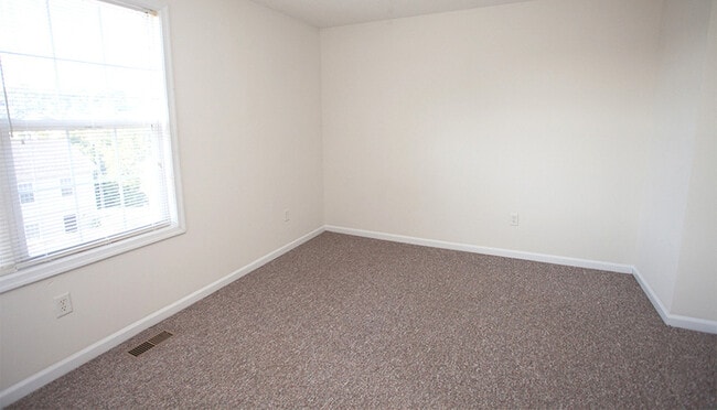 Building Photo - 1334 Devon Ln