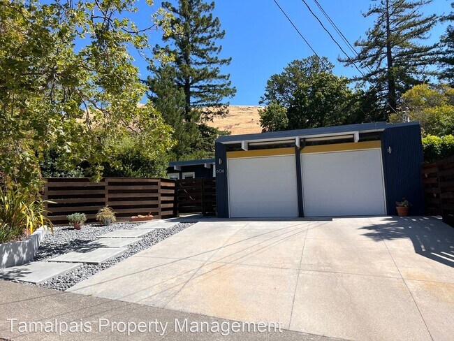 Building Photo - 3 br, 2 bath House - 606 Las Colindas Rd