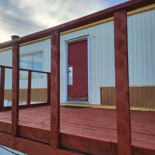 Building Photo - 2 Bedroom With a Great View