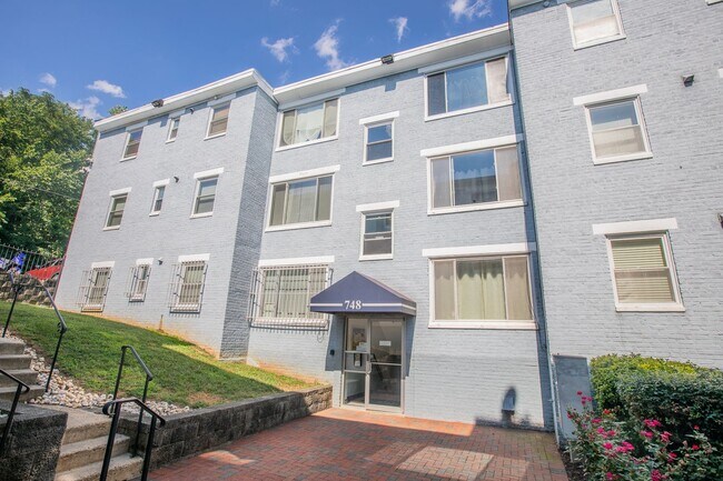 Building Photo - Charming 1 BR/1 BA in Washington Highlands!