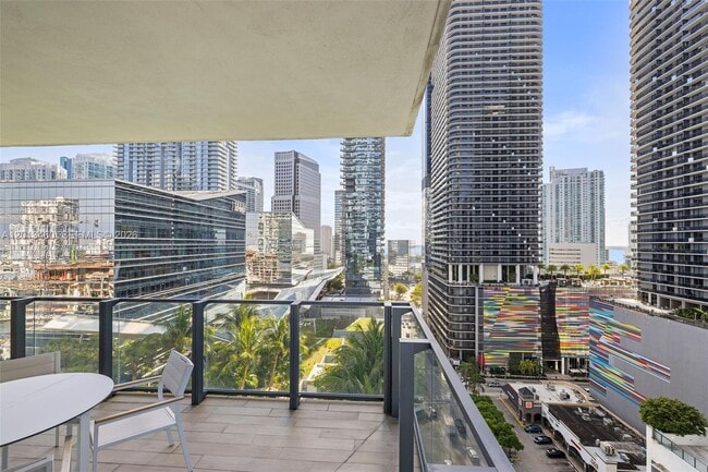 Foto del edificio - 88 SW 7th St