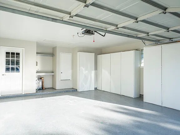 Building Photo - 9083 Prestonview Dr